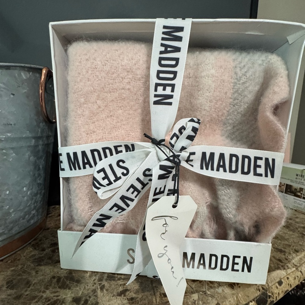 NWT Steve Madden Pink, Gray, & White Scarf In Box- small flaws on box pictured